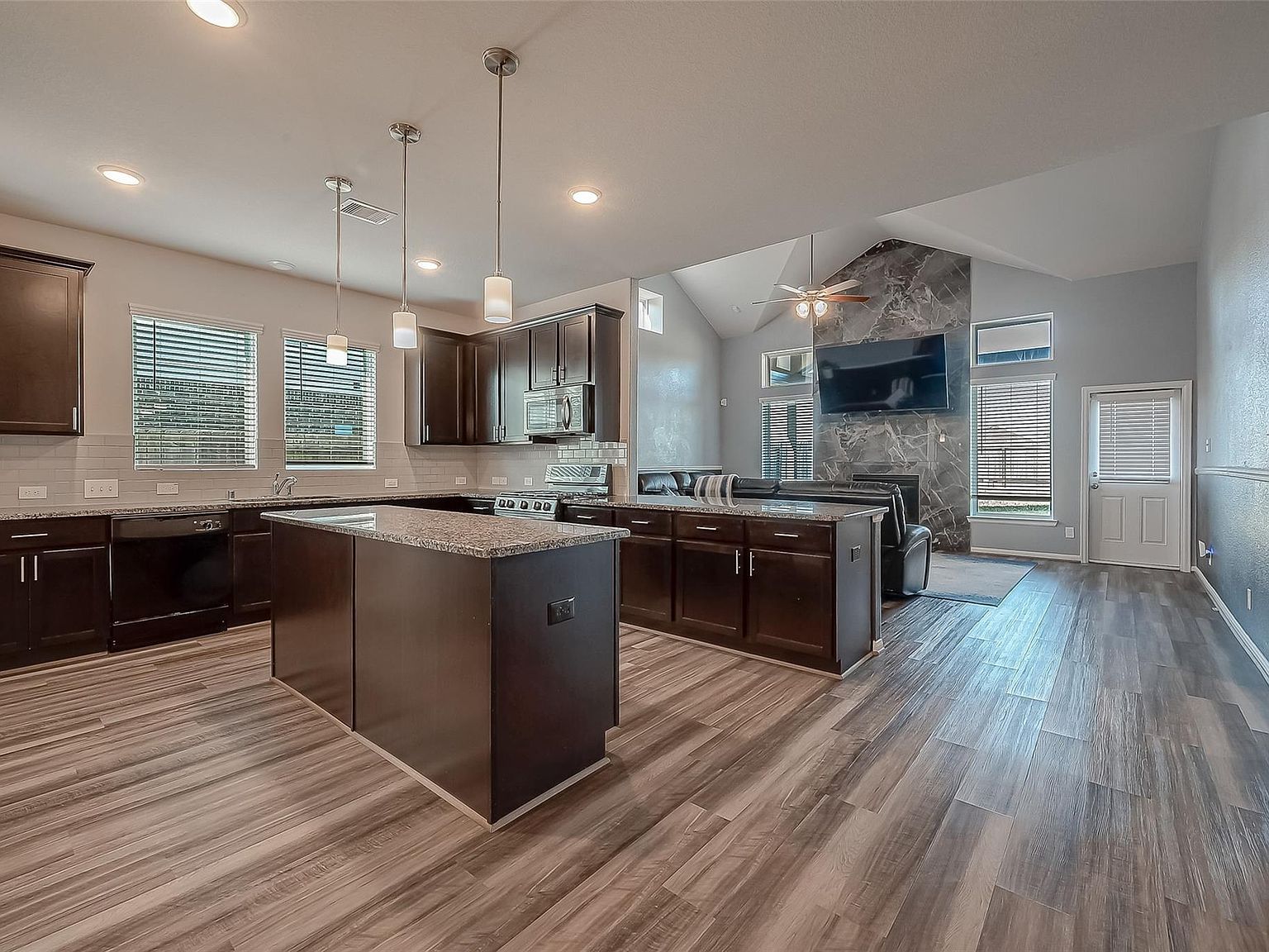 31510 Sandpiper Creek Dr Hockley, TX 77447 - Thumbnail 2