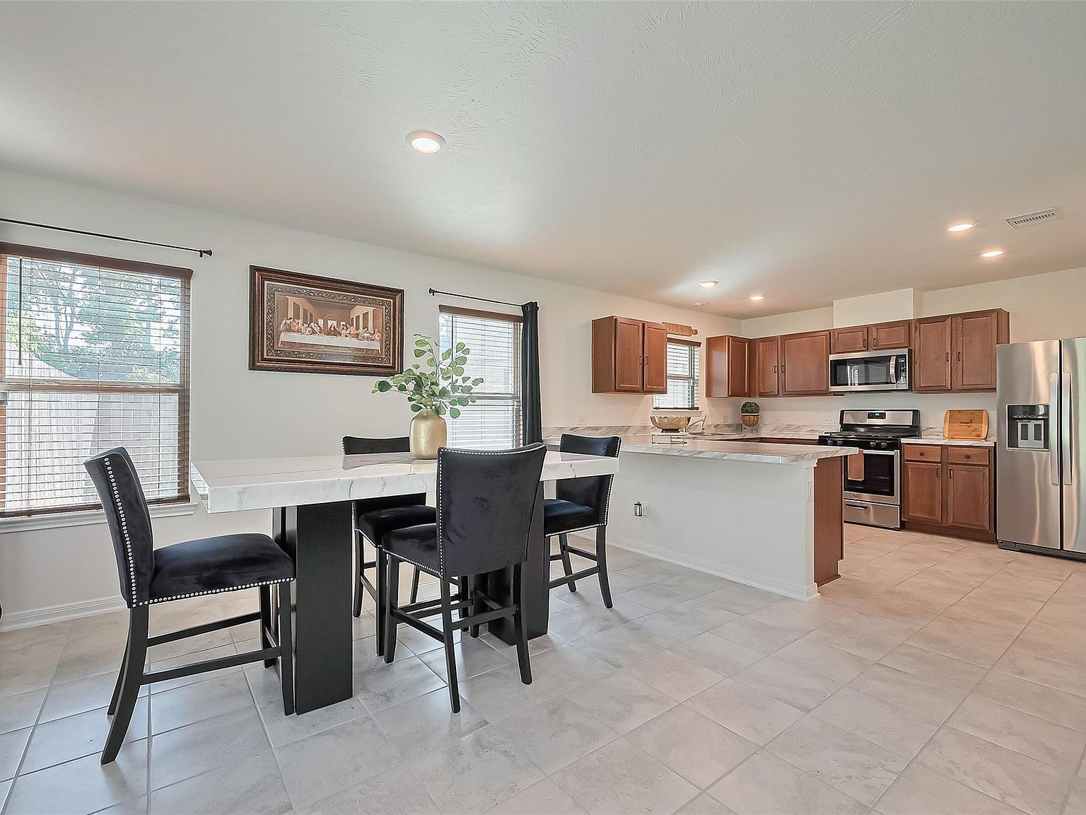 766 Hardwood Grove Ct Houston, TX 77090 - Thumbnail 2