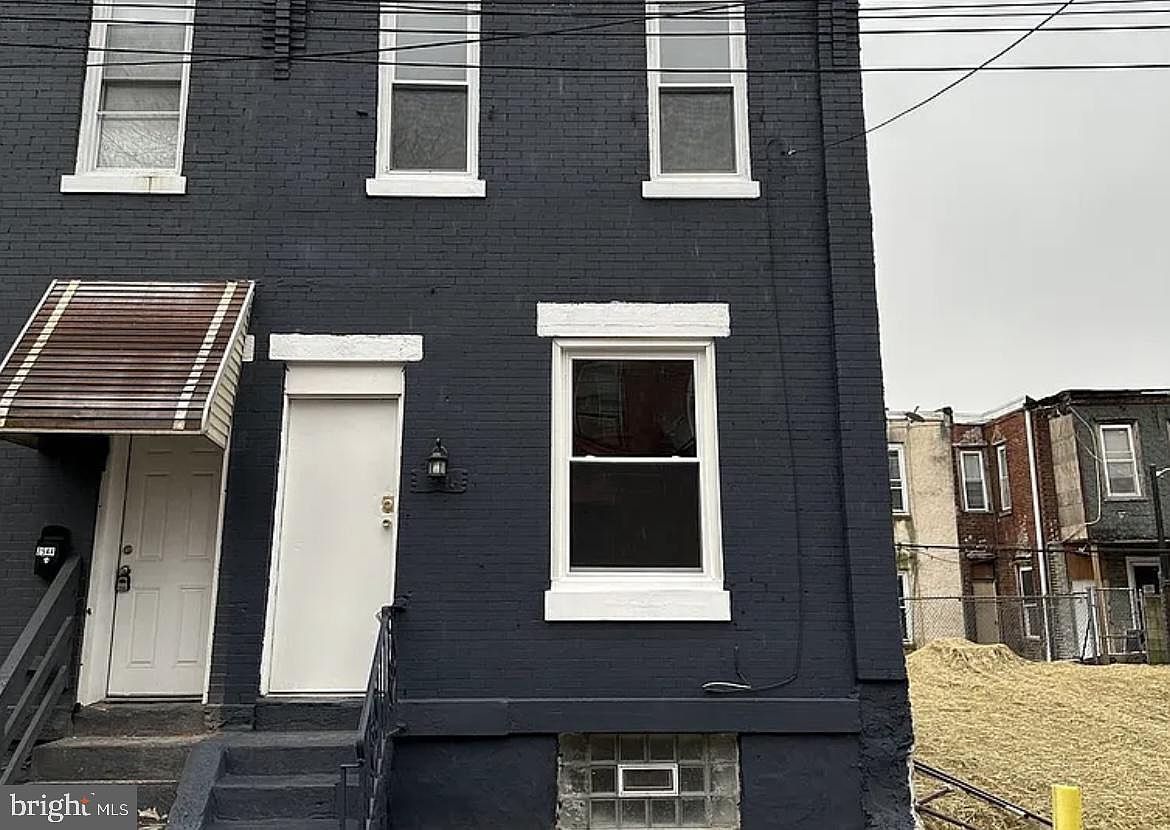 2546 W Seltzer St Philadelphia, PA 19132 - Thumbnail 2