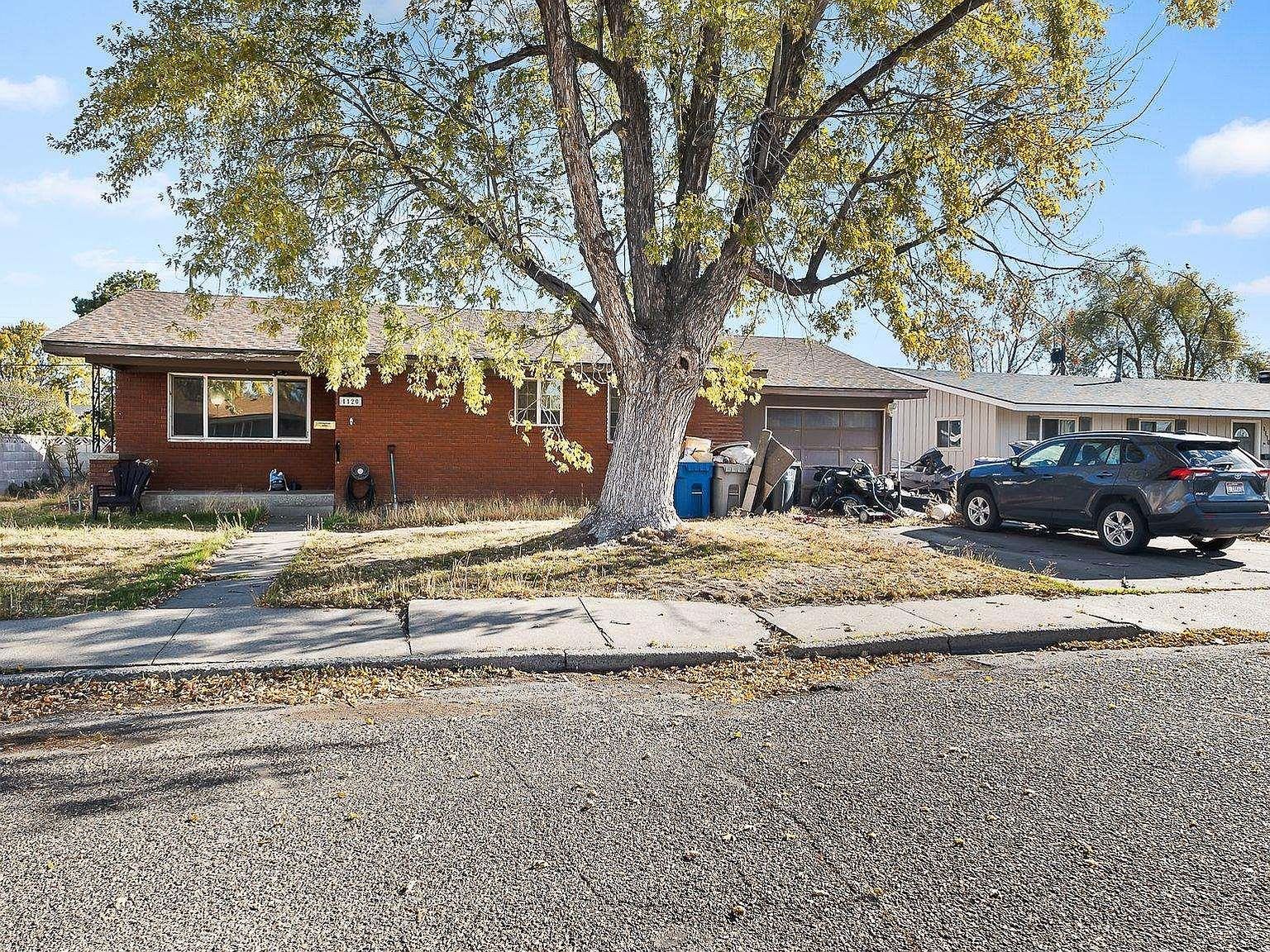 1120 Phelps Cir Mountain Home, ID 83647 - Thumbnail 2