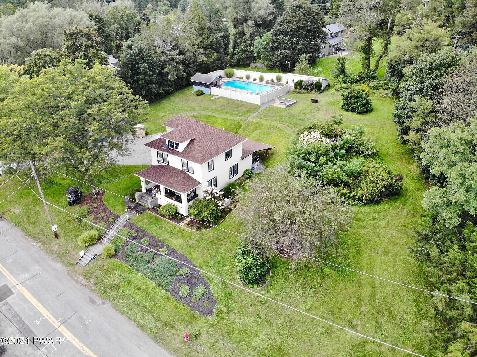 910 Maple Ave Honesdale, PA 18431 - Thumbnail 2