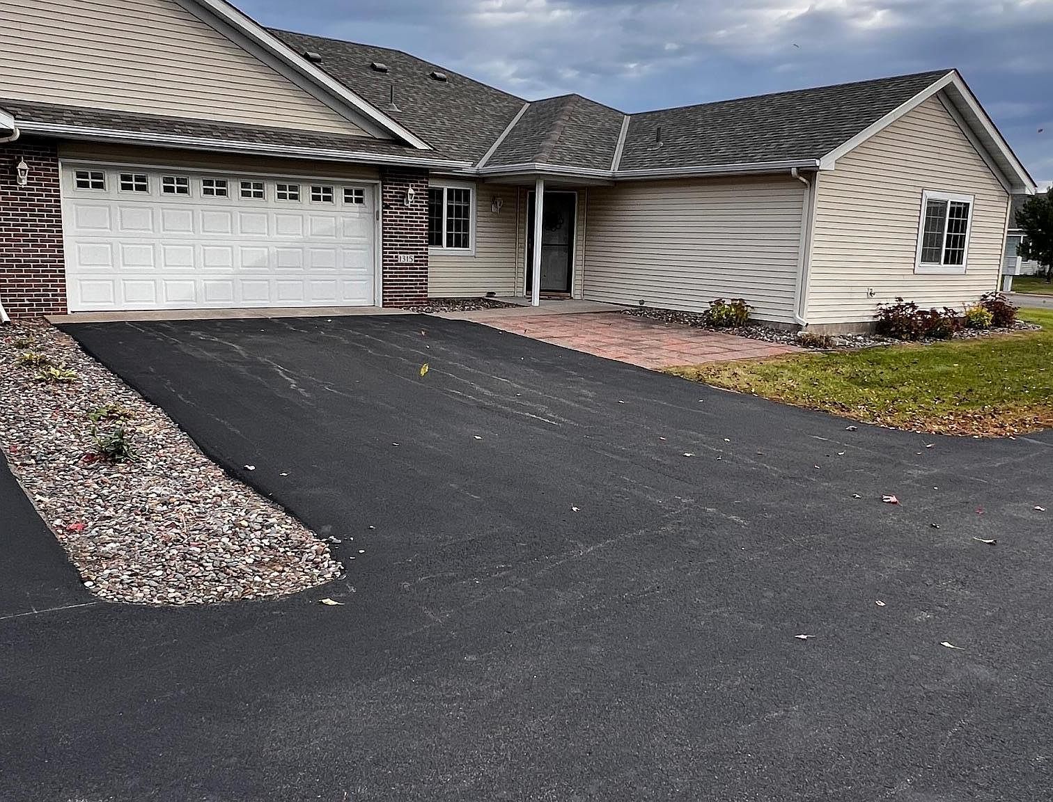 1315 Heritage Ln Waite Park, MN 56387 - Thumbnail 2