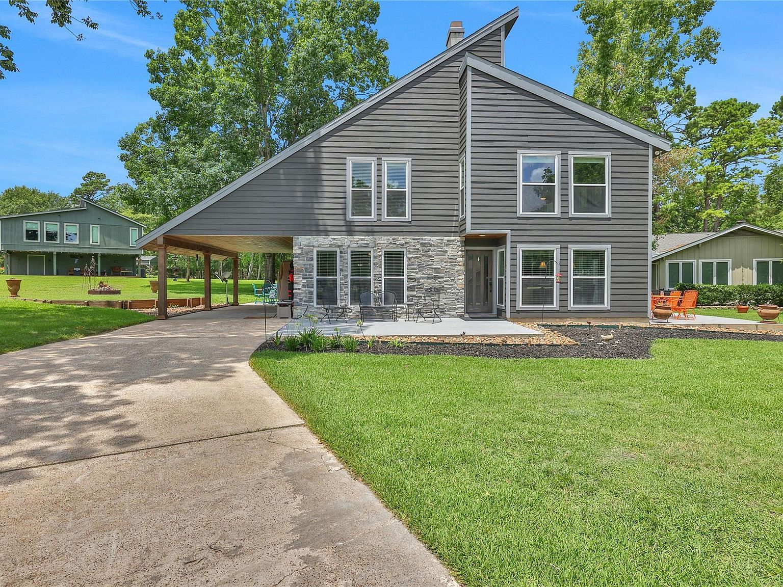 320 Imperial Cir Coldspring, TX 77331 - Thumbnail 2