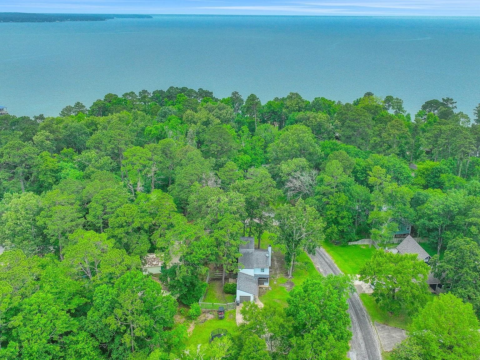 141 N Pine Harbour Dr Coldspring, TX 77331 - Thumbnail 2