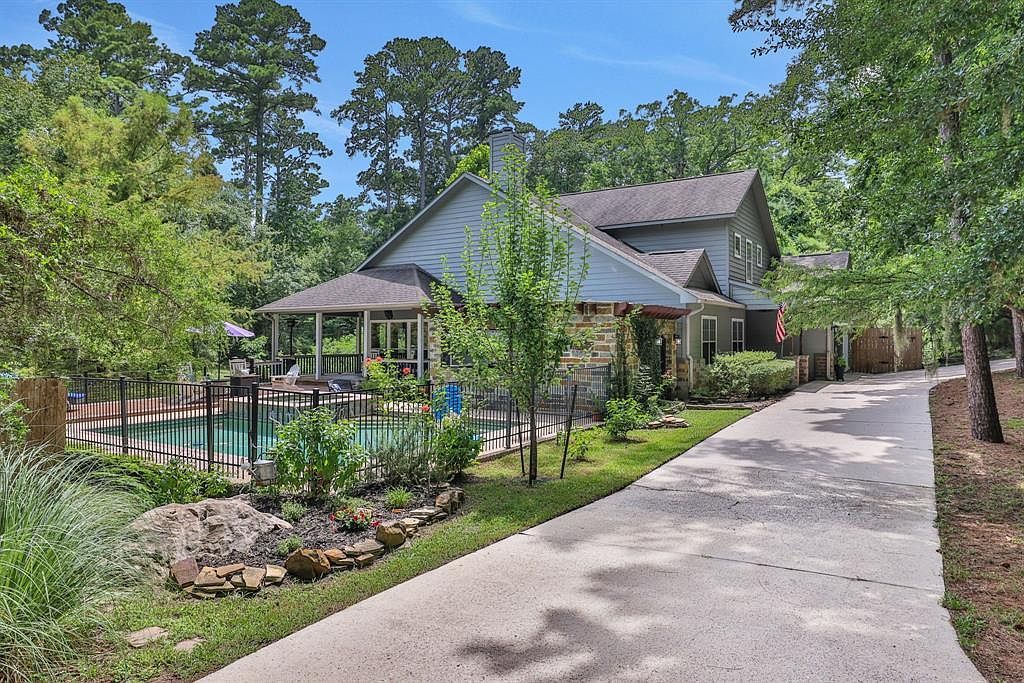 991 Kings Way Coldspring, TX 77331 - Thumbnail 2