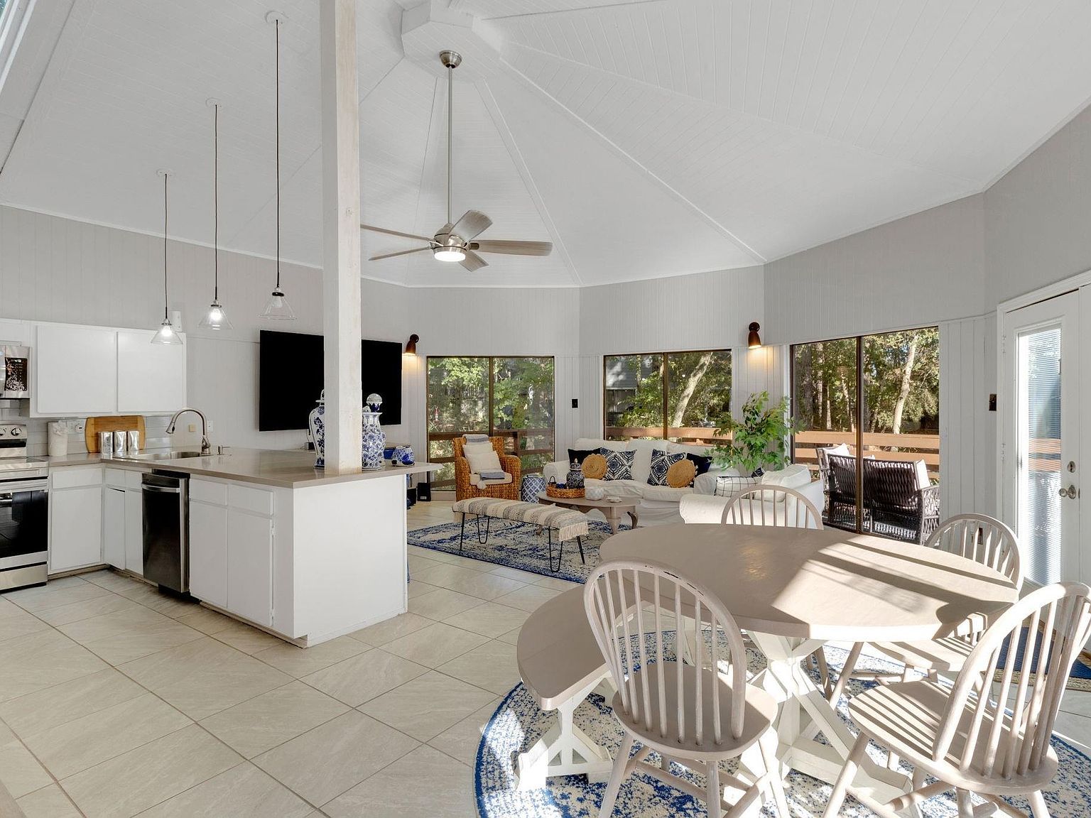 90 Harbour Ln Coldspring, TX 77331 - Thumbnail 2