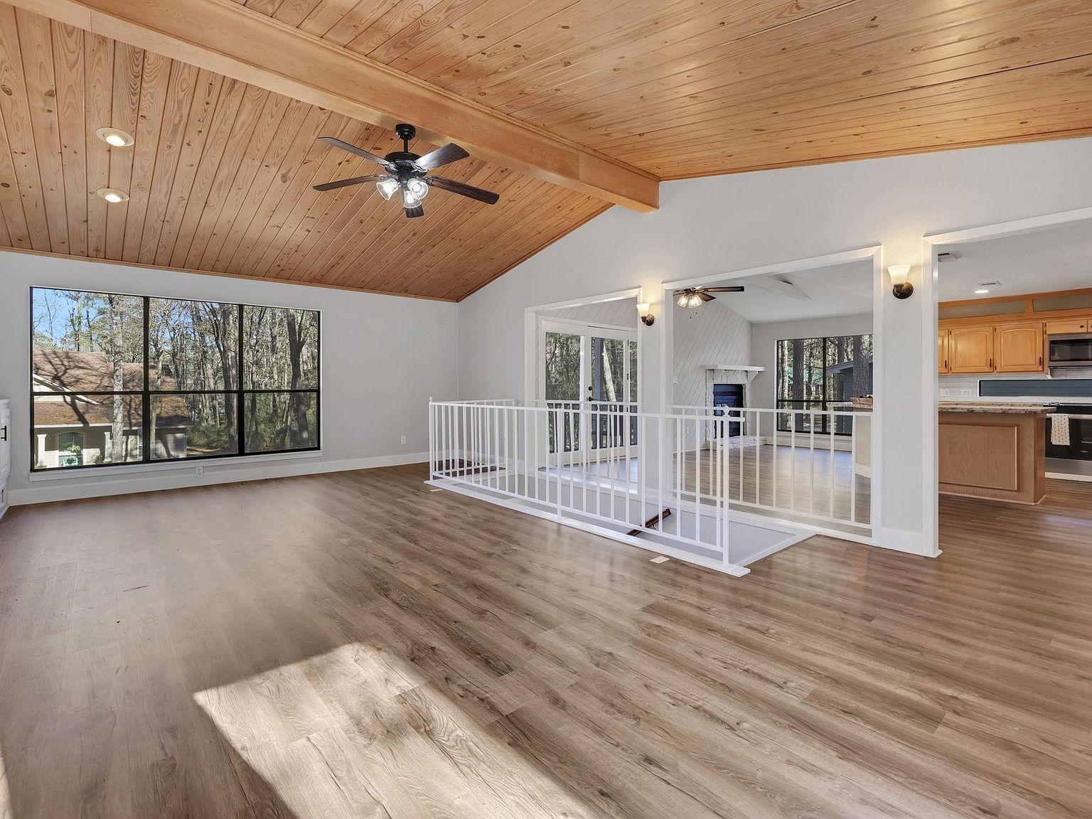 330 N Fairway Loop Coldspring, TX 77331 - Thumbnail 2