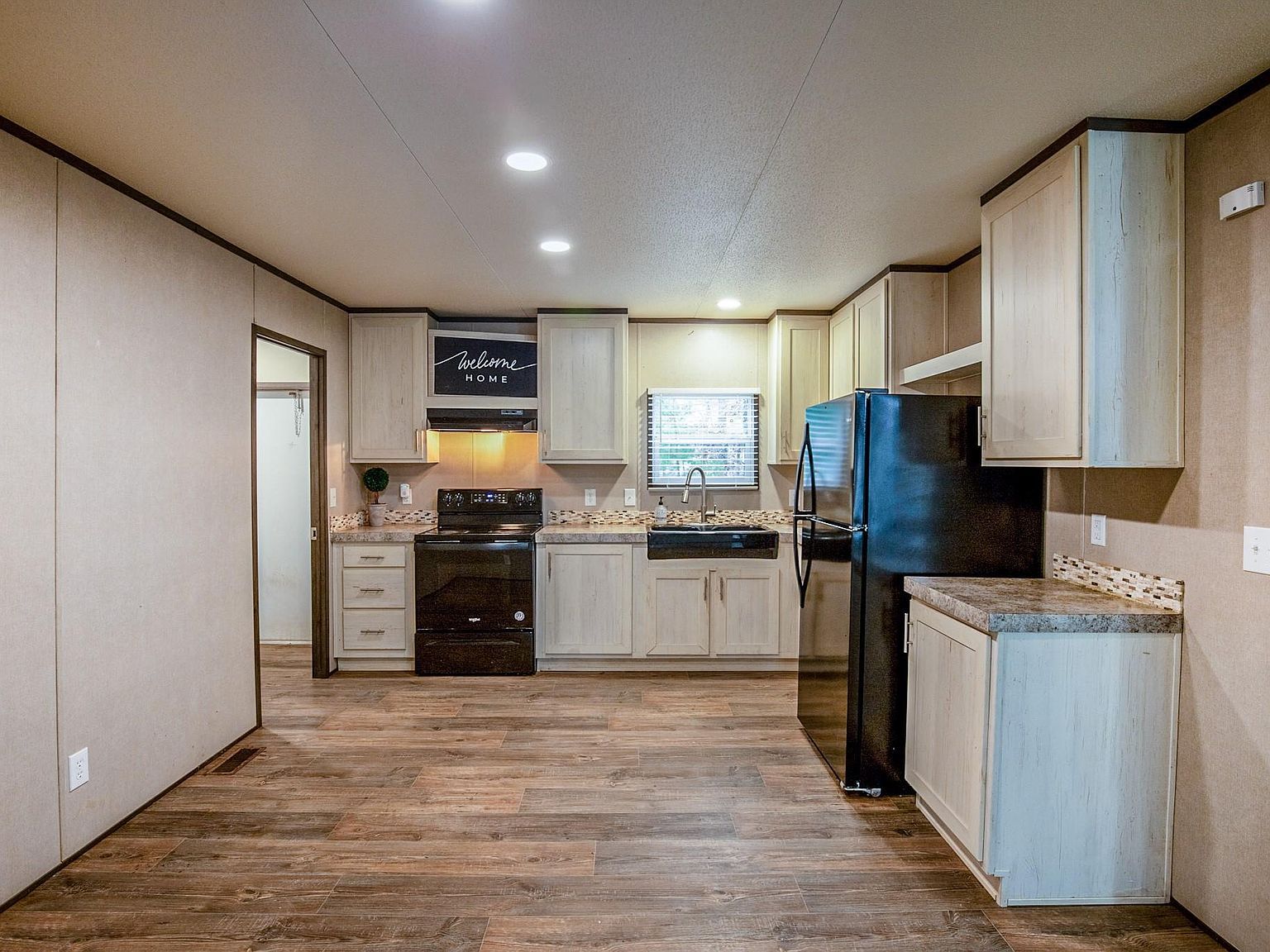 271 Saint Thomas Dr Pointblank, TX 77364 - Thumbnail 2