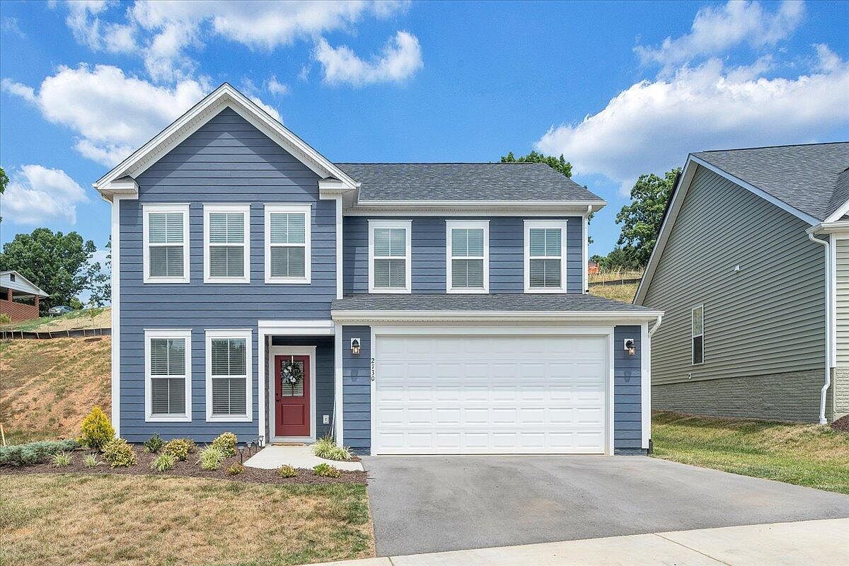 2130 Kings Walk Dr Roanoke, VA 24012 - Thumbnail 2