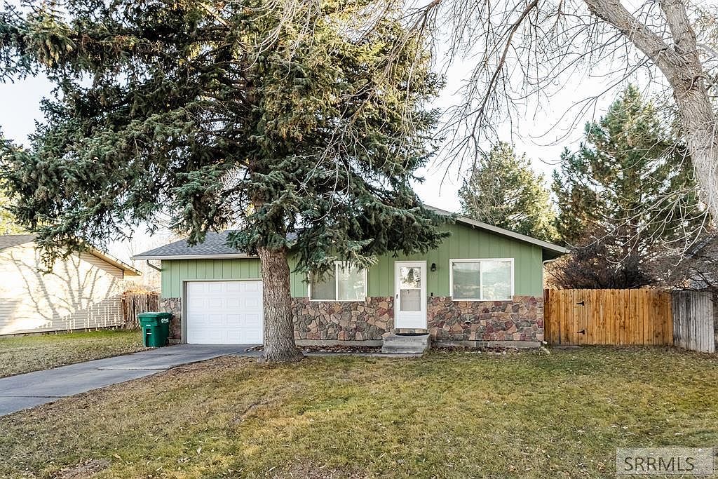 4150 E Greenwillow Ln Idaho Falls, ID 83401 - Thumbnail 2