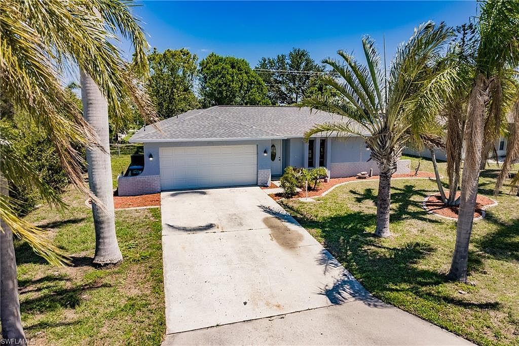 2217 NE 3rd St Cape Coral, FL 33909 - Thumbnail 2