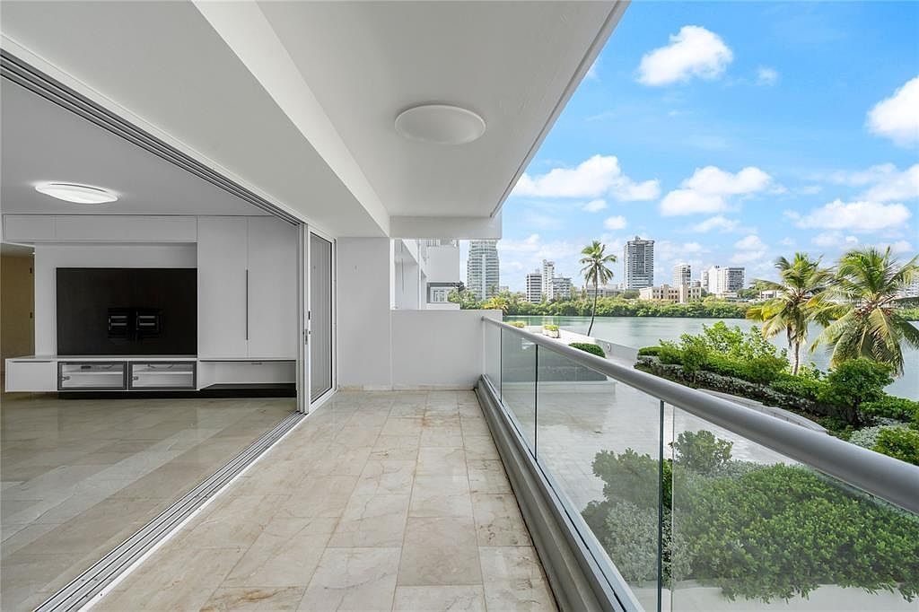 6 Mariano Ramirez Bages Laguna Ter #1 San Juan, PR 00907  | Condominium