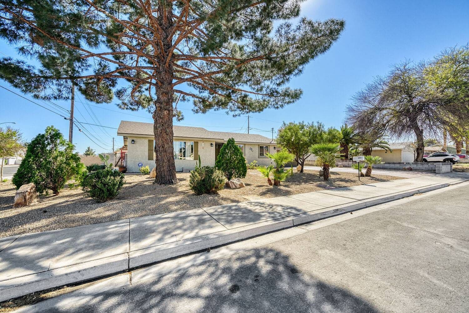 4991 E California Ave Las Vegas, NV 89104  | Single Family