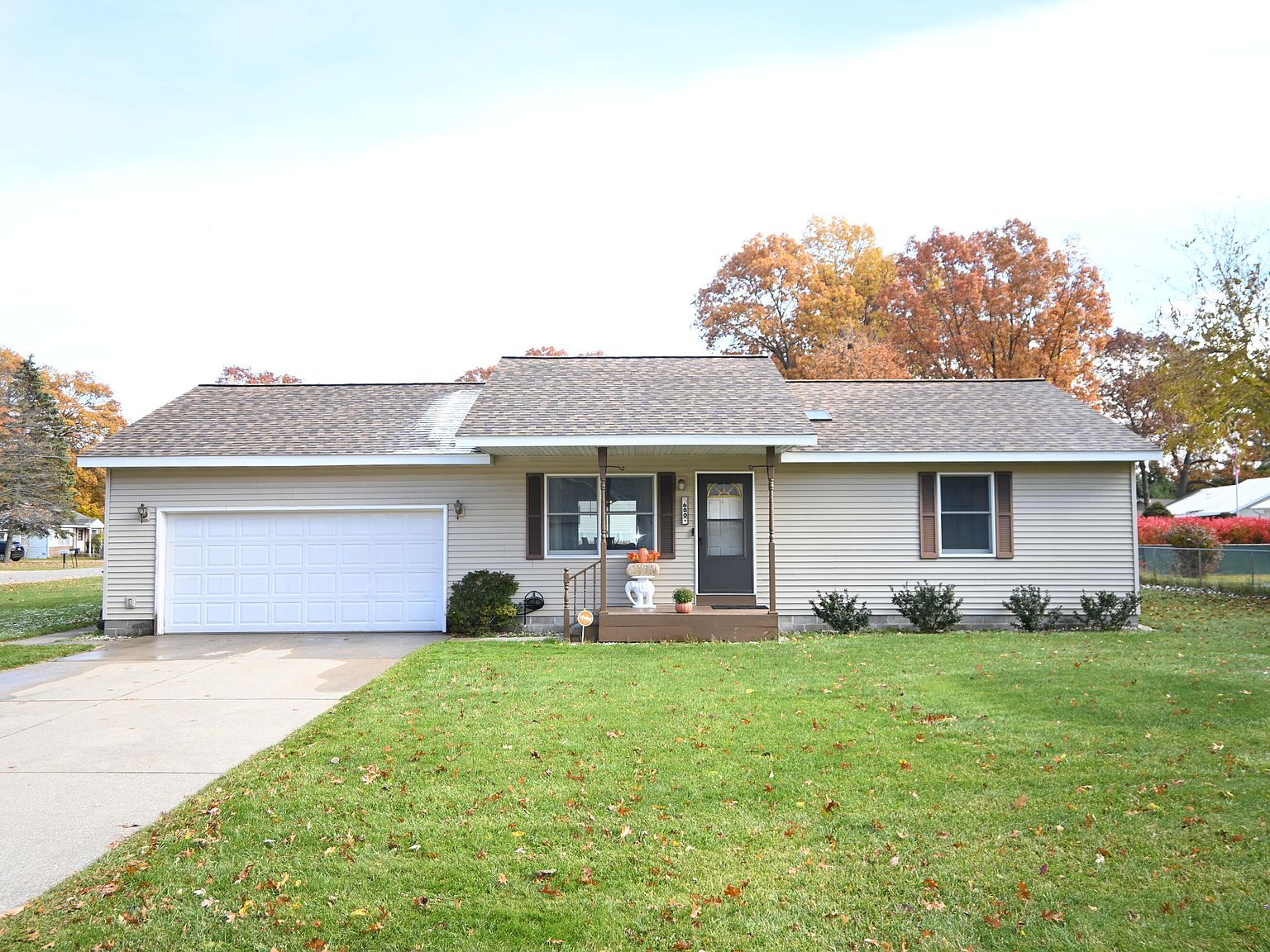 600 East St Muskegon, MI 49442 - Thumbnail 2