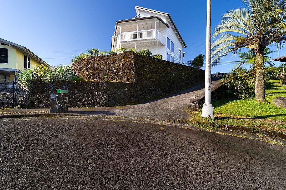 420 Huali Pl Hilo, HI 96720 - Thumbnail 2