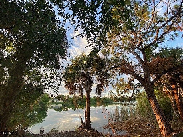 1828 Cooper St Punta Gorda, FL 33950 - Thumbnail 2