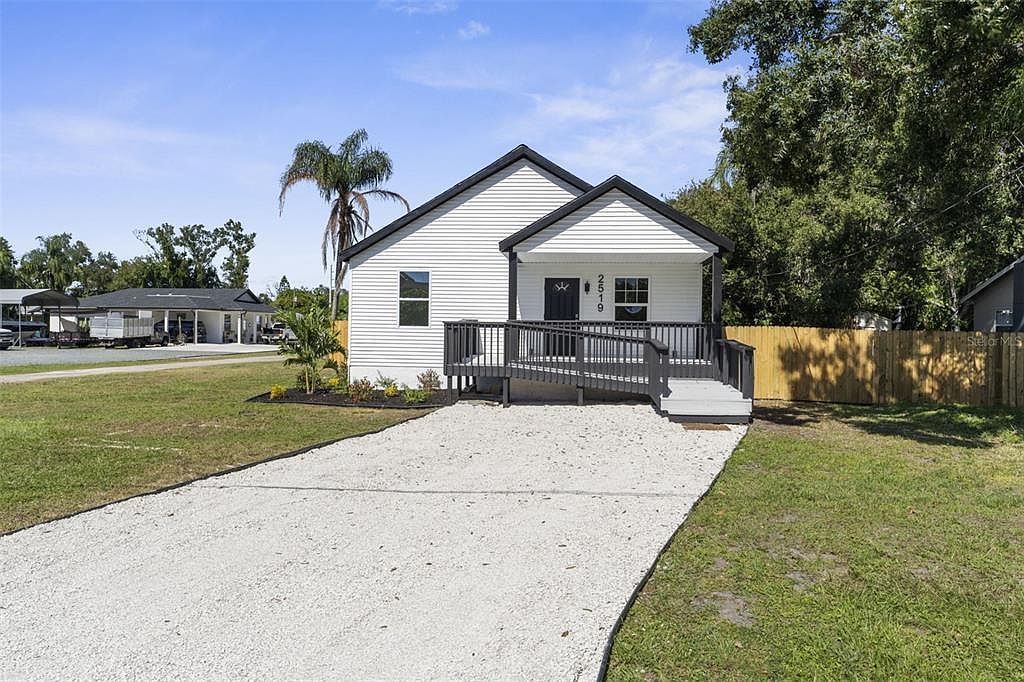2519 21st St Sarasota, FL 34234 - Thumbnail 2