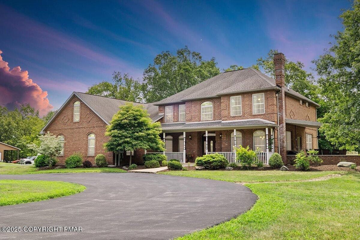 118 Chris Ali State Pl East Stroudsburg, PA 18302 - Thumbnail 2