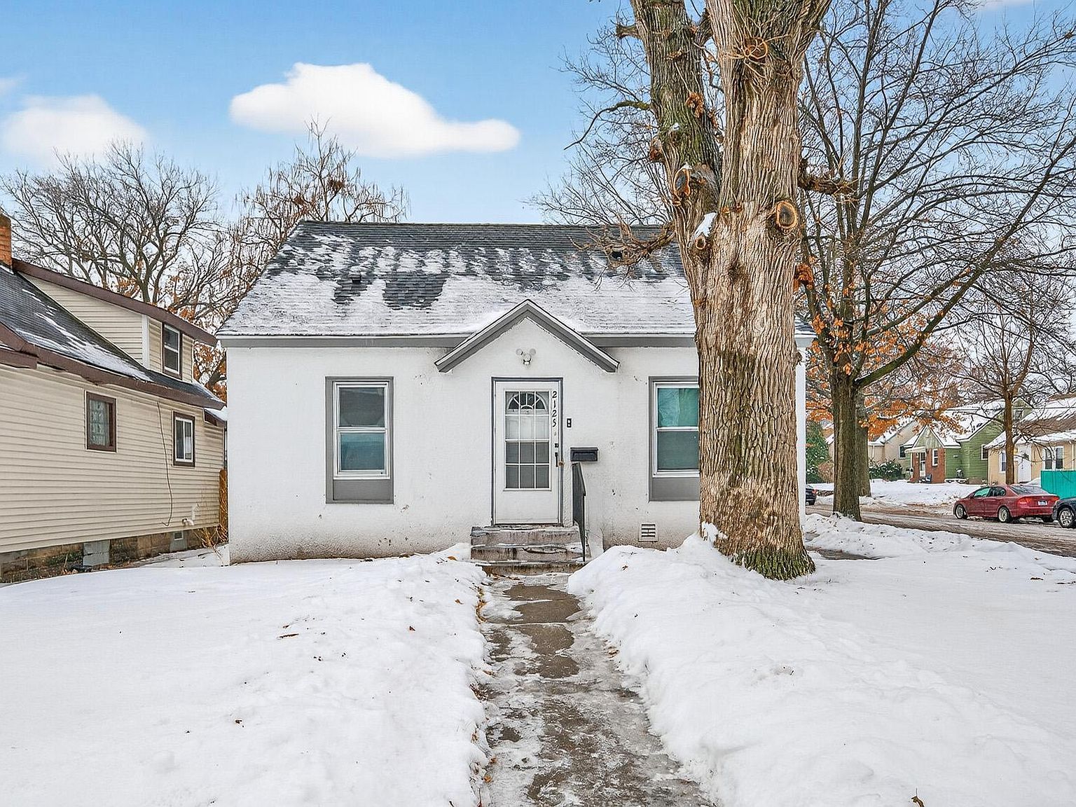 2125 44th Ave N Minneapolis, MN 55412 - Thumbnail 2