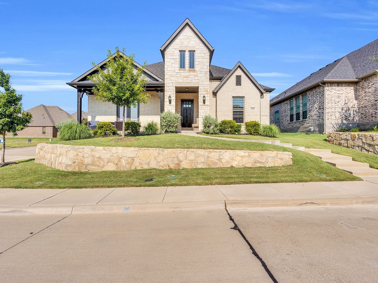 1614 Ethan Cir Midlothian, TX 76065 - Thumbnail 2