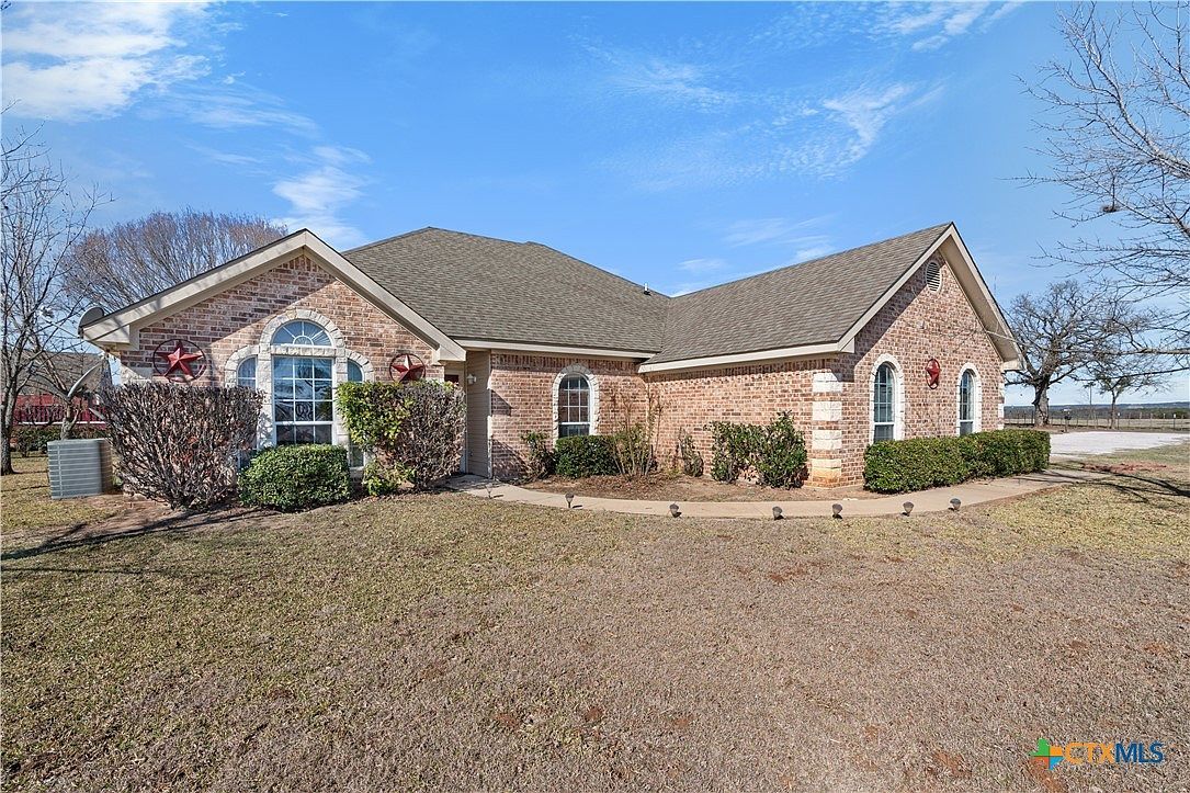 1425 Moccasin Bend Rd Gatesville, TX 76528 - Thumbnail 2