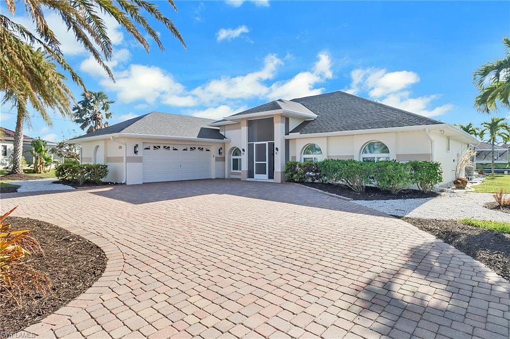 320 SW 38th Pl Cape Coral, FL 33991 - Thumbnail 2
