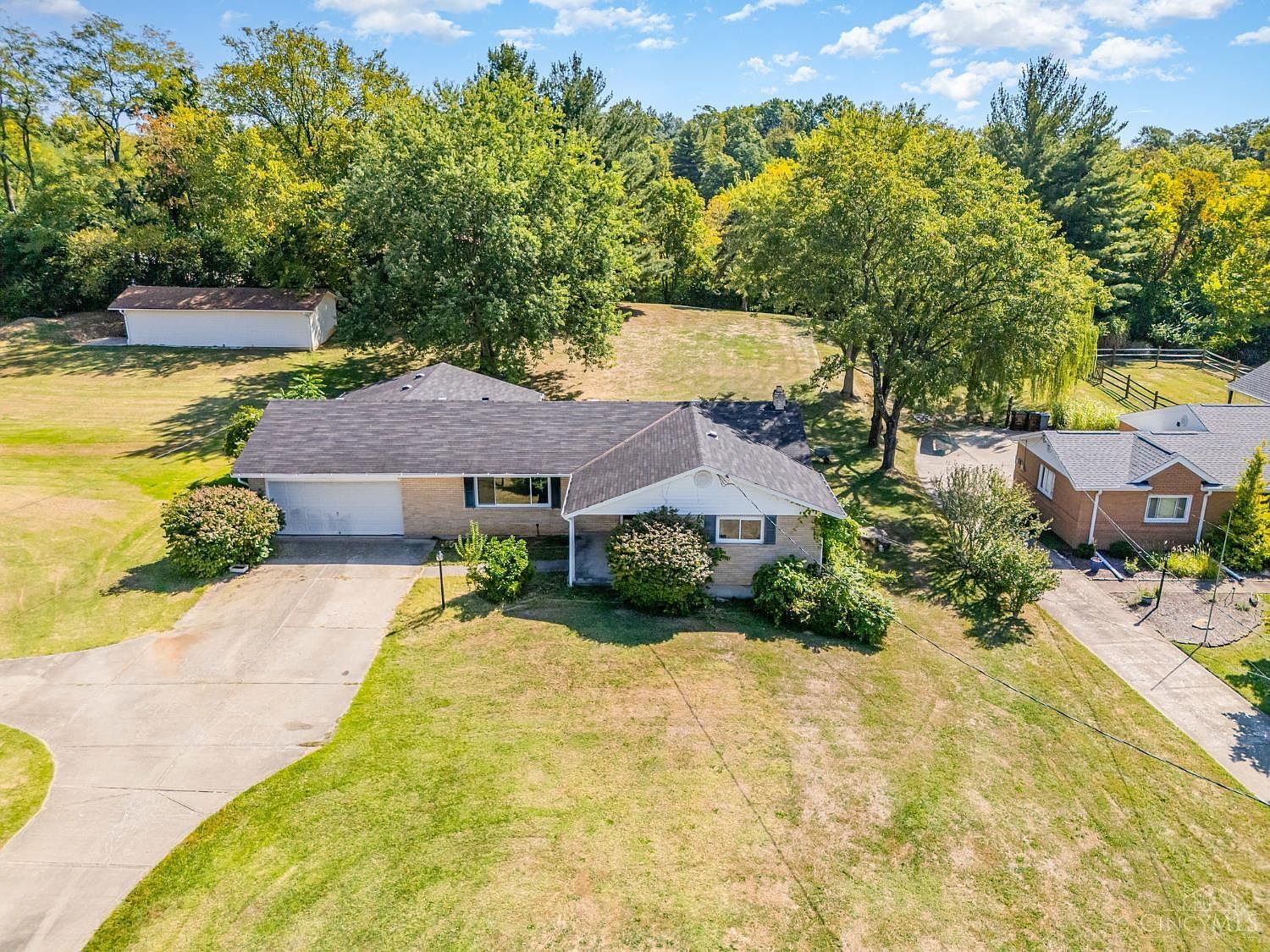 3040 Werkridge Dr Cincinnati, OH 45248 - Thumbnail 2