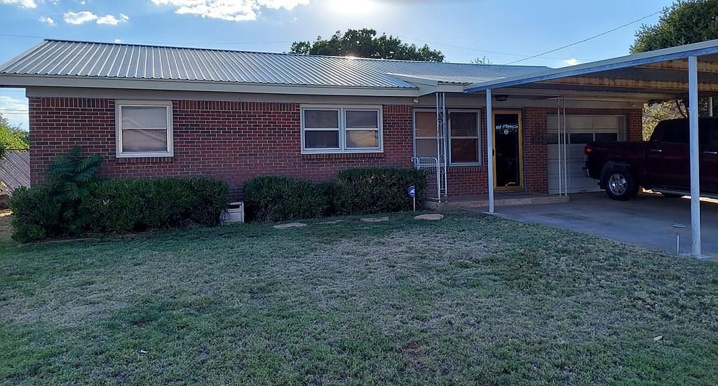 307 Hunt Dr Denver City, TX 79323 - Thumbnail 2