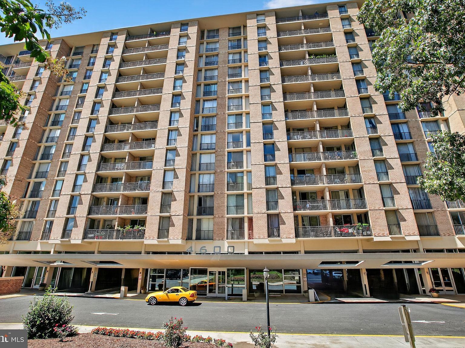 4600 S Four Mile Run Dr APT 421 Arlington, VA 22204 - Thumbnail 2