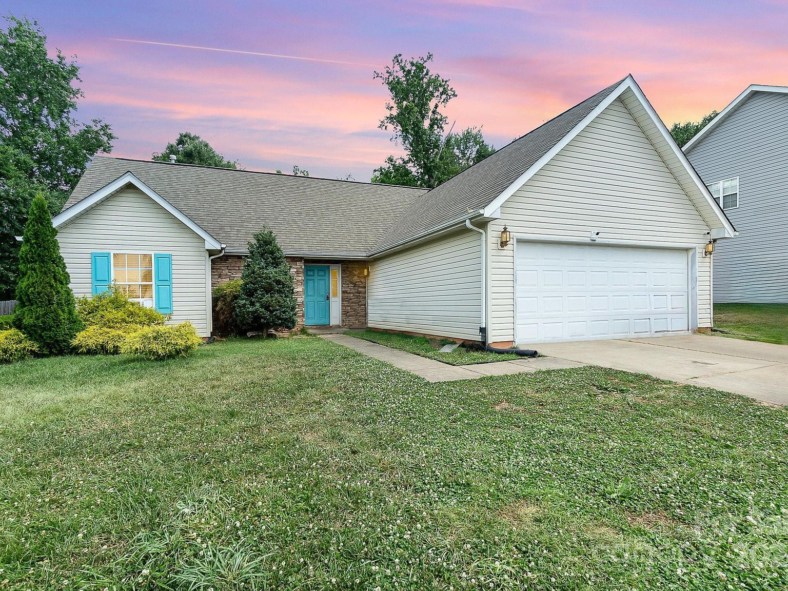 2660 Stagbuck Dr Gastonia, NC 28052 - Thumbnail 2