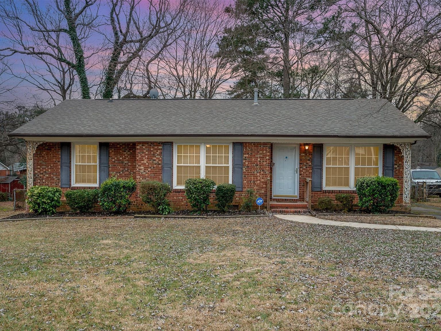 4201 Westridge Dr Charlotte, NC 28208 - Thumbnail 2