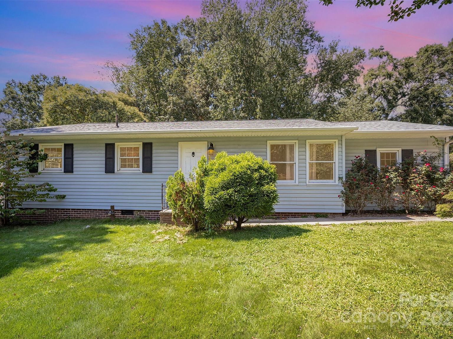 904 Timberlane Dr Mount Holly, NC 28120 - Thumbnail 2