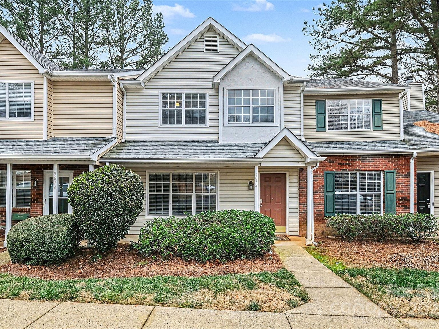 5672 Prescott Ct Charlotte, NC 28269 - Thumbnail 2