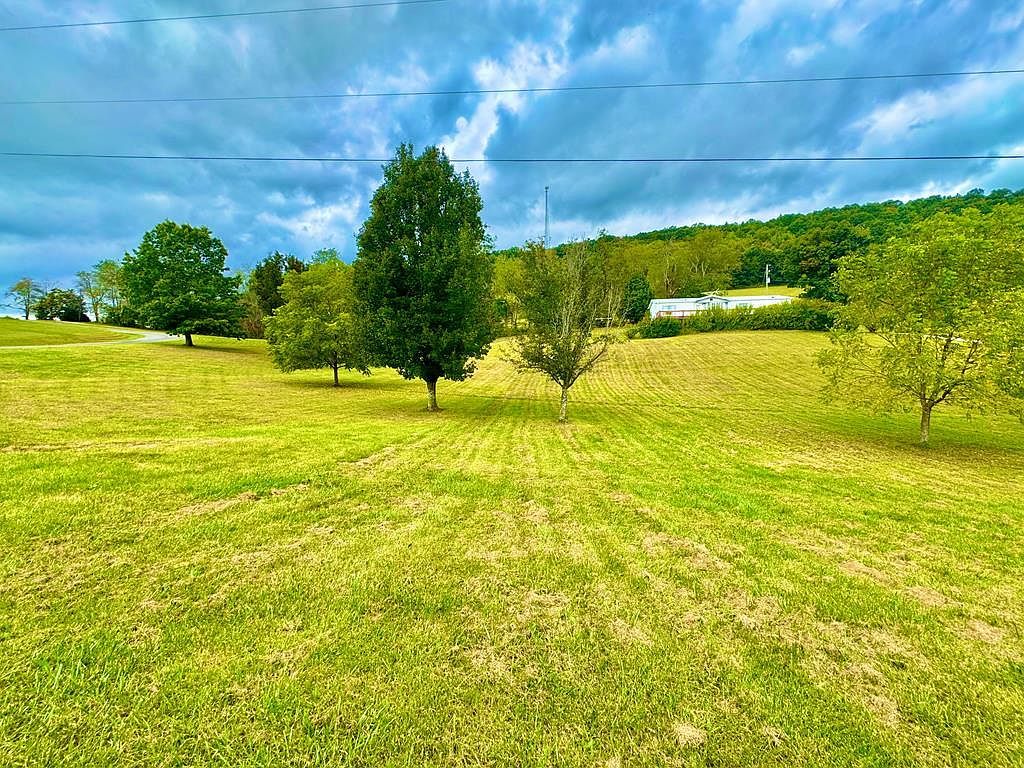 1002 Country View Rd Rural Retreat, VA 24368 - Thumbnail 2