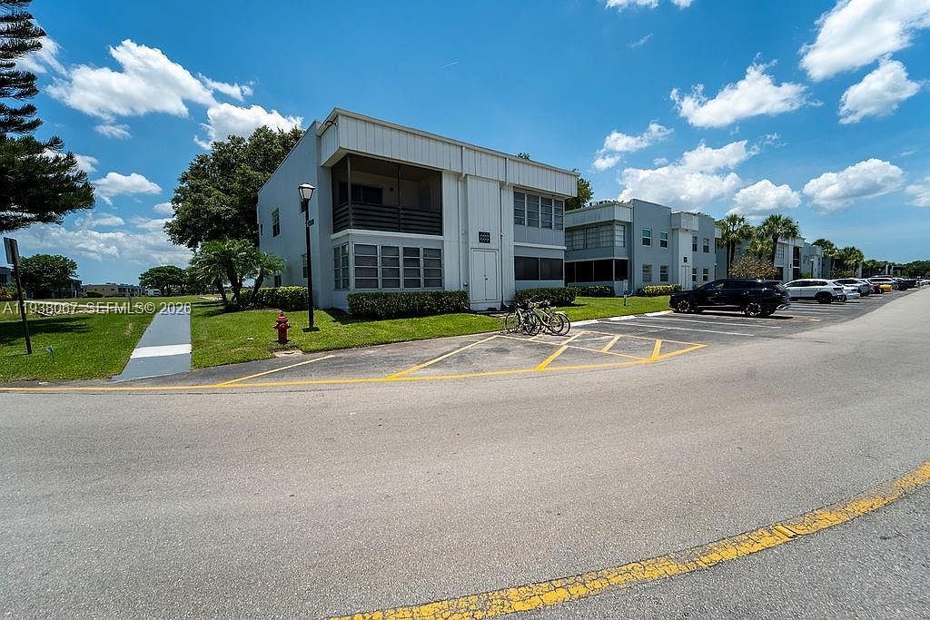 938 Normandy Trl #T-T938 Delray Beach, FL 33484 - Thumbnail 2