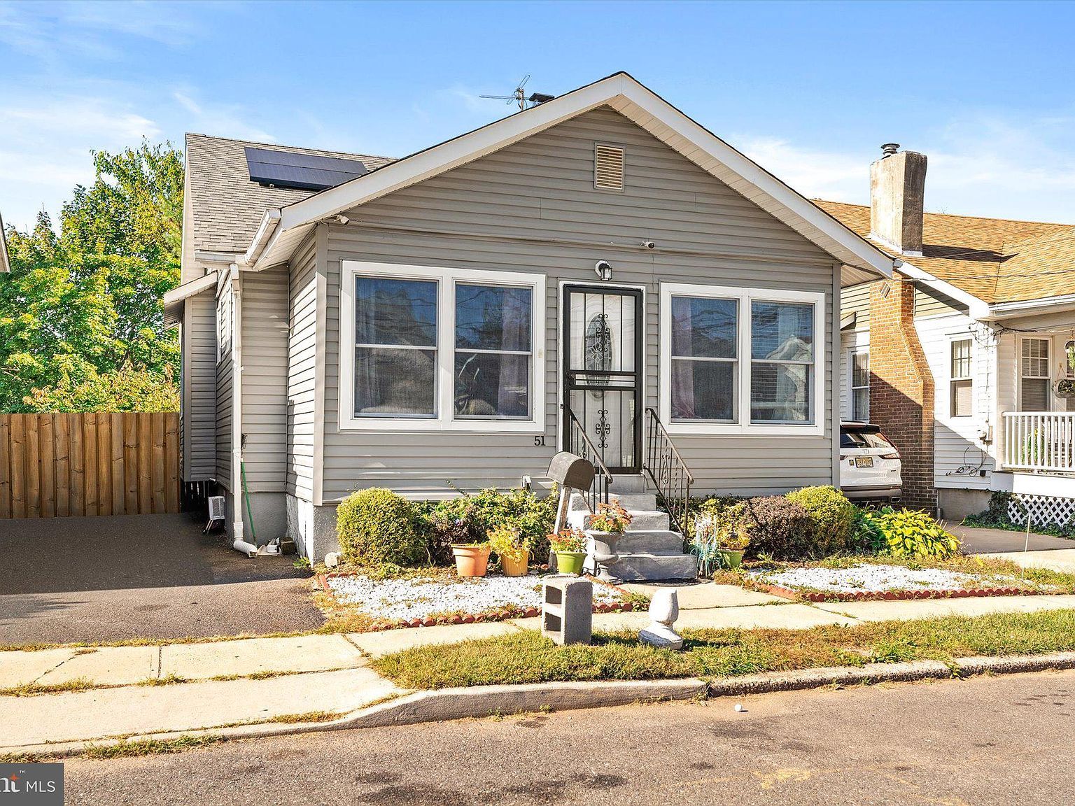 51 Charlotte Ave Hamilton, NJ 08629 - Thumbnail 2