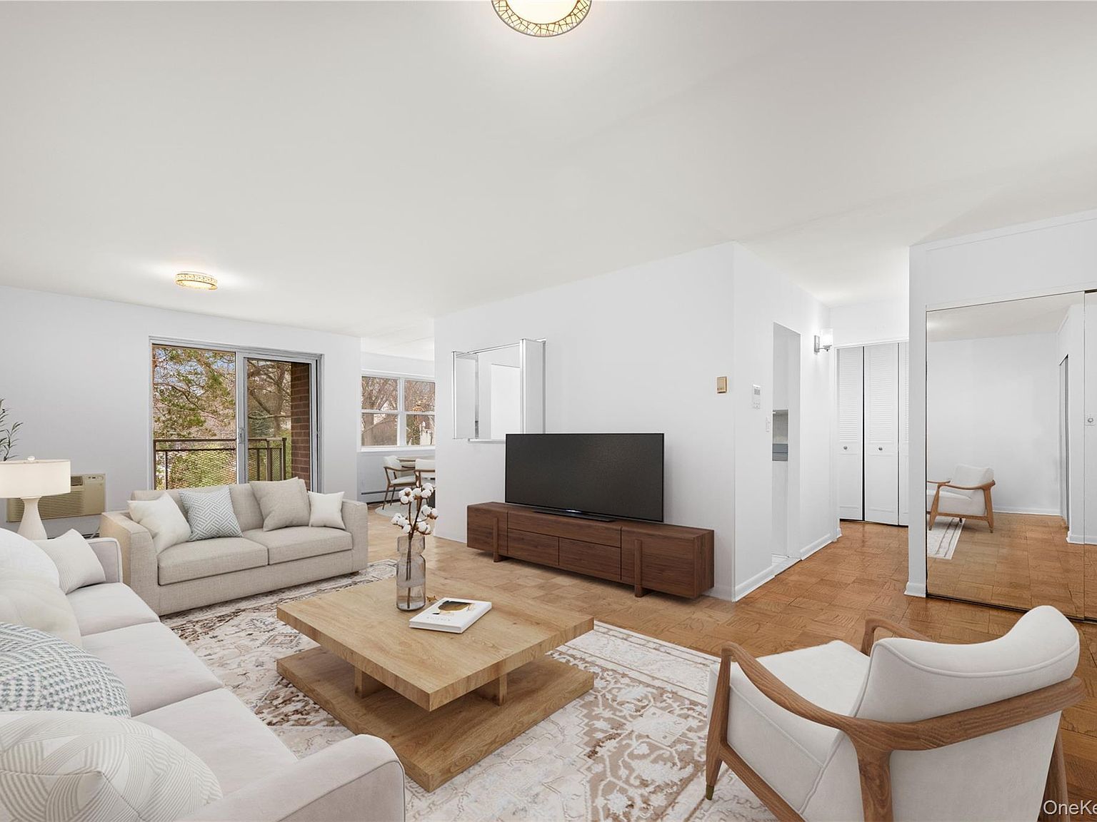 10 Ipswich Ave APT 4M Great Neck, NY 11021 - Thumbnail 2