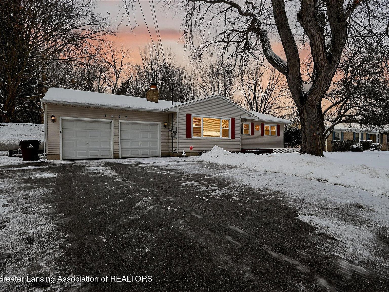 4092 N Pine Dell Dr Lansing, MI 48911 - Thumbnail 2