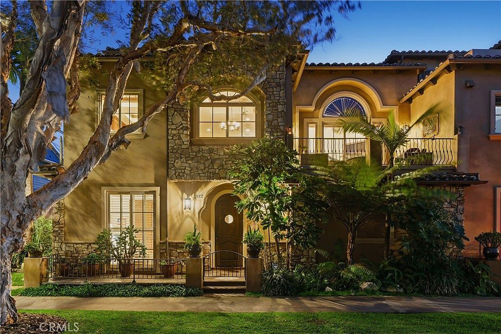 202 Avenue C Redondo Beach, CA 90277 - Thumbnail 2