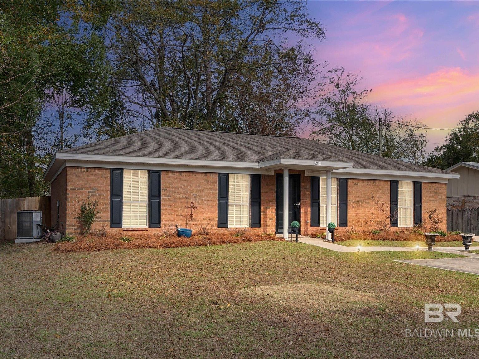 214 W Sycamore Ave Foley, AL 36535 - Thumbnail 2
