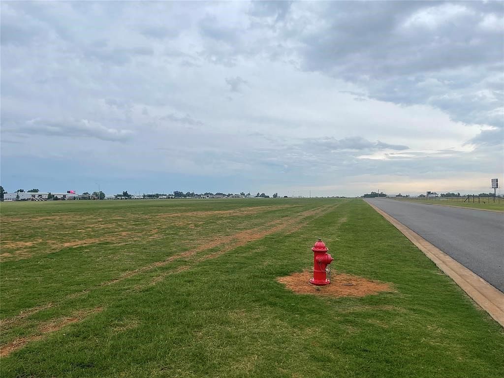 7 E Waylon Cir Weatherford, OK 73096 - Thumbnail 2