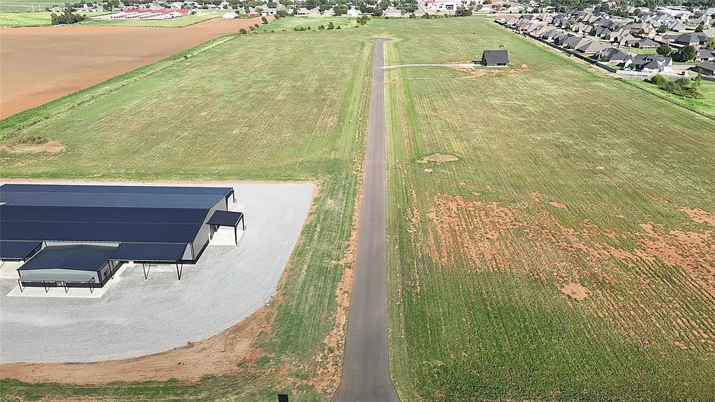 24119 E 1016th Rd LOT 9 Weatherford, OK 73096 - Thumbnail 2