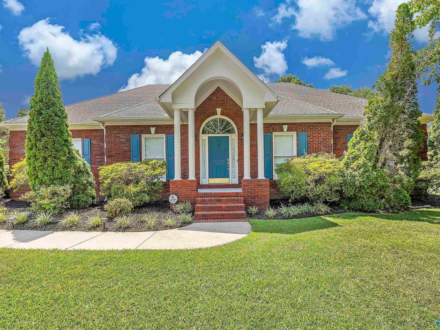 2011 Shady Grove Ln SW Decatur, AL 35603 - Thumbnail 2