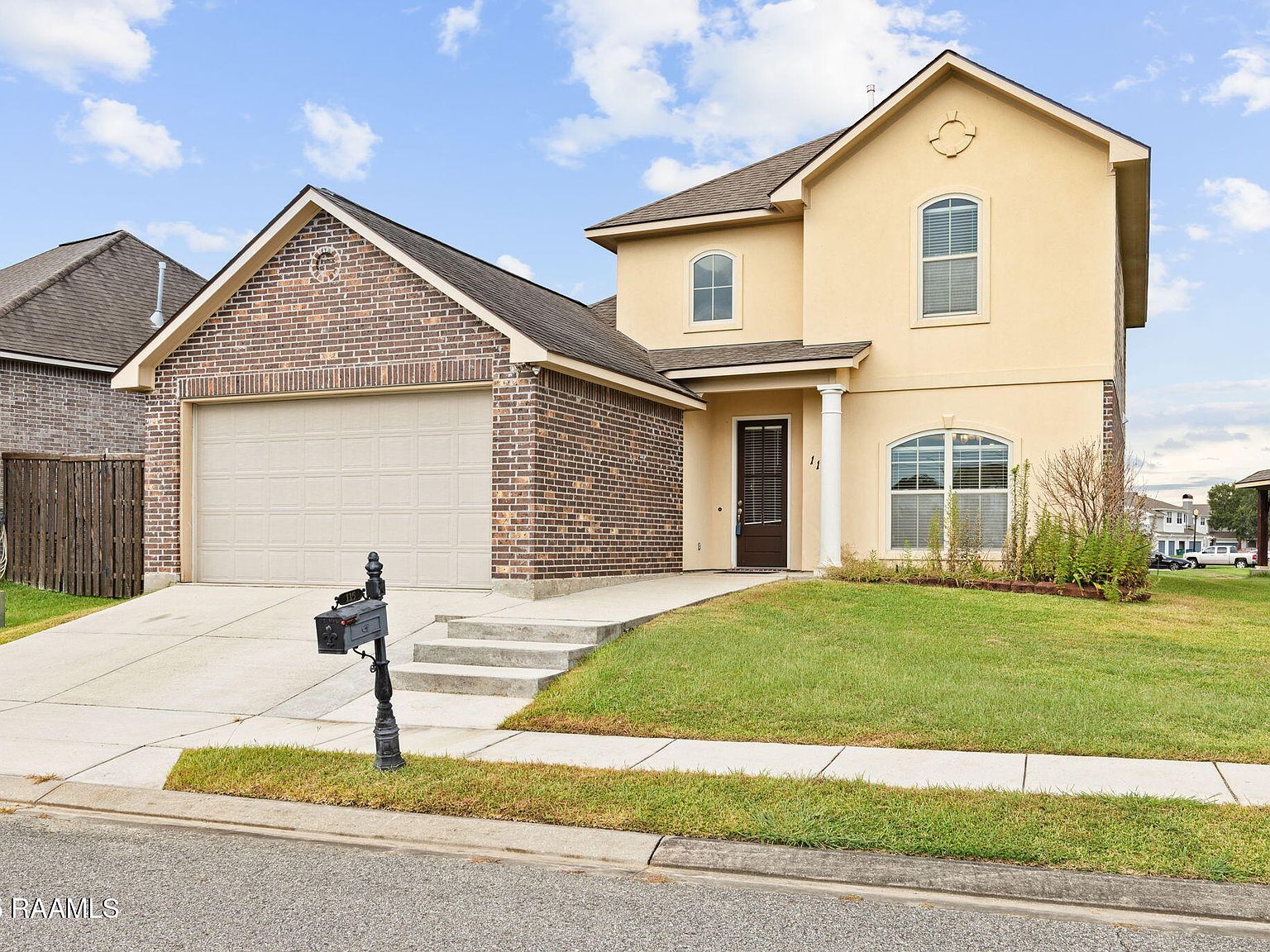 115 Crooked Stick Ln Lafayette, LA 70506 - Thumbnail 2