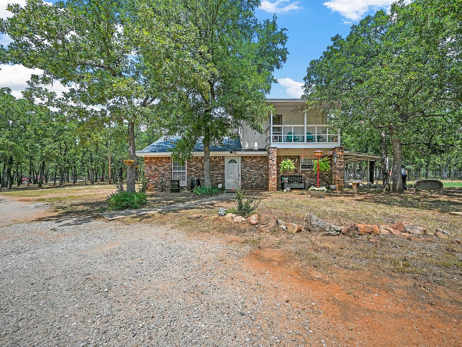 446 Montgomery Rd Mineral Wells, TX 76067 - Thumbnail 2