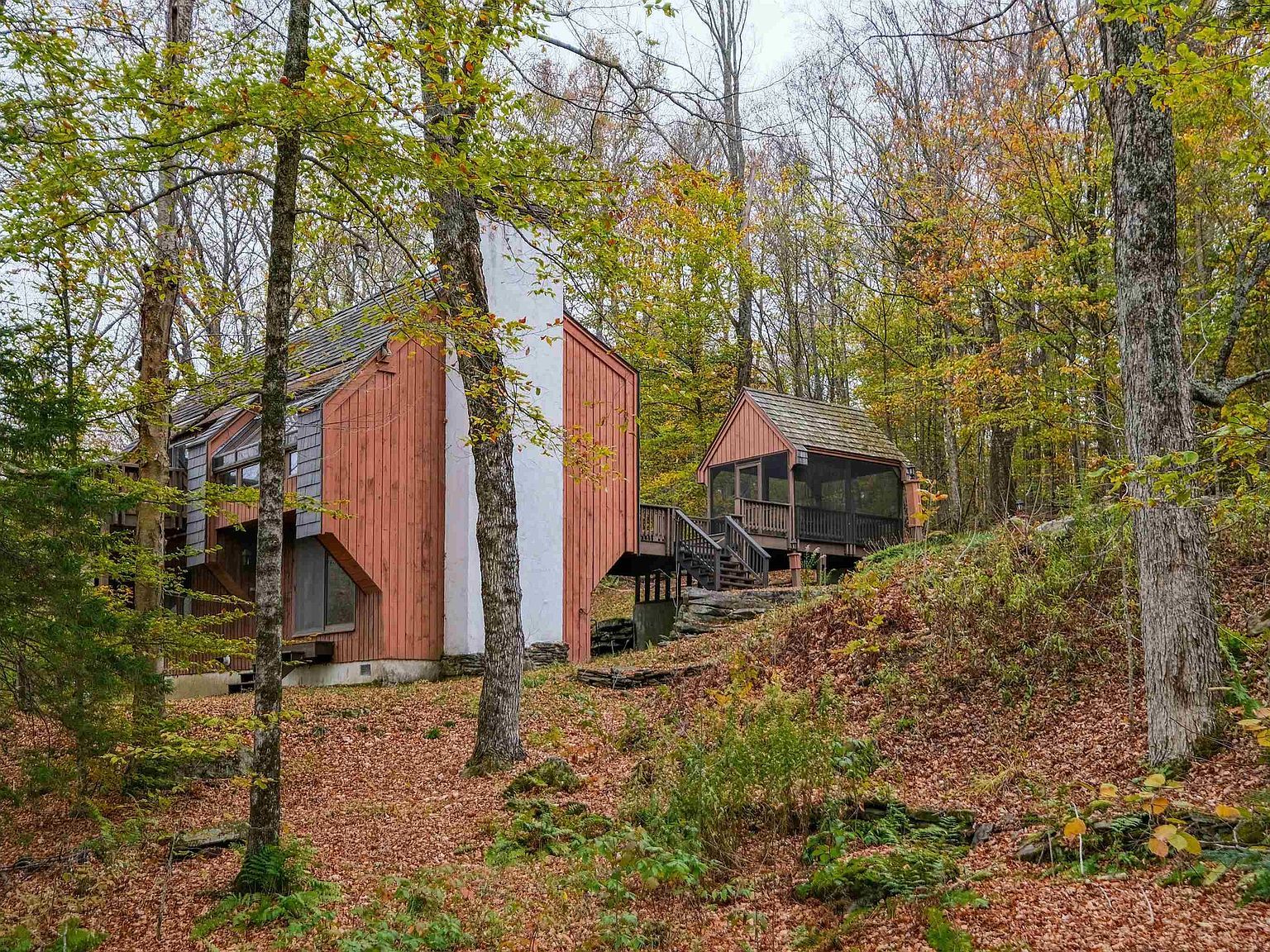 405 Soaring Hawk Rd Plymouth, VT 05056 - Thumbnail 2