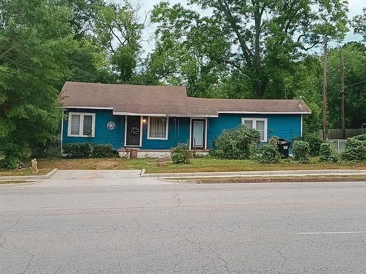 936 E Young St Longview, TX 75602, 75602