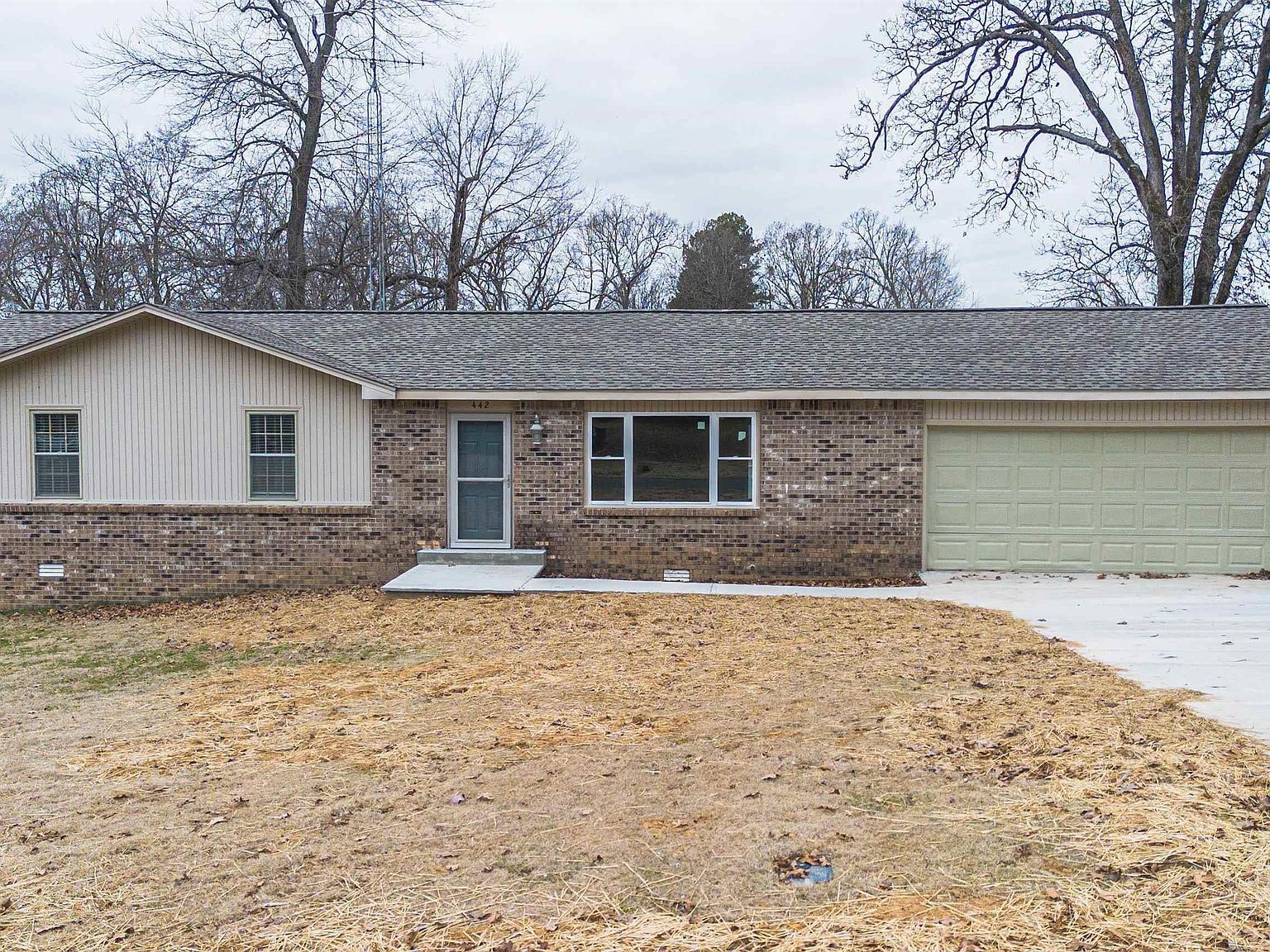 442 Whispering Oaks Loop Mayfield, KY 42066 - Thumbnail 2