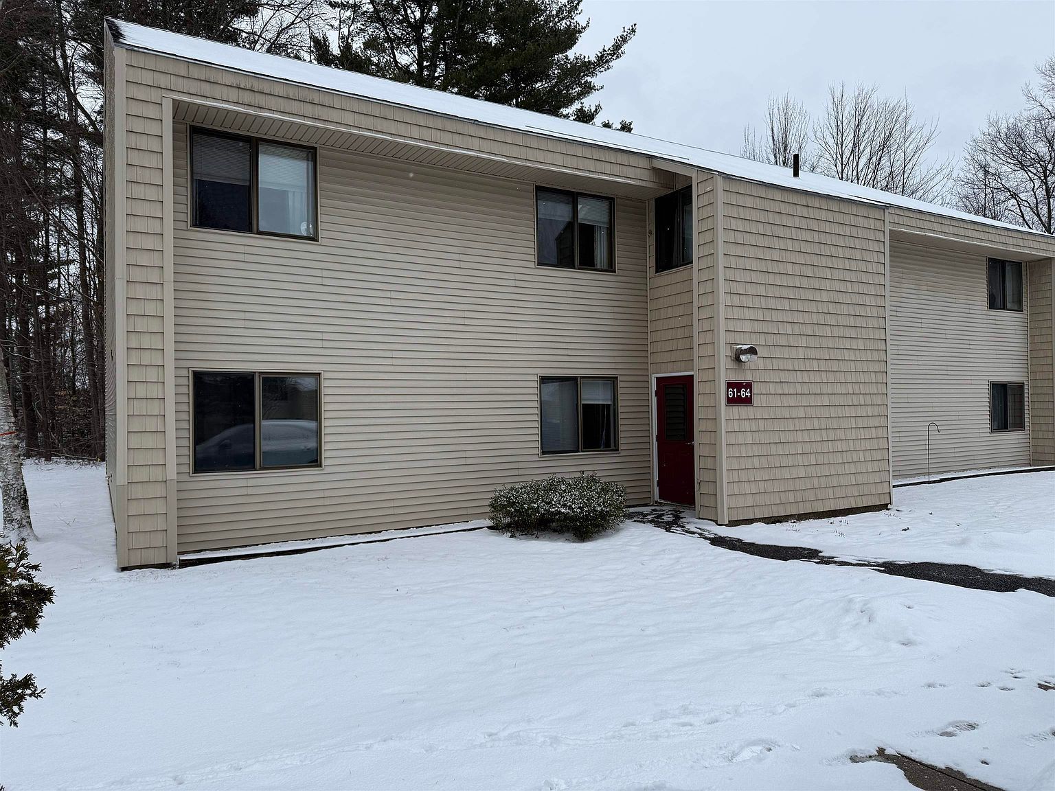 64 Bayberry Ln South Burlington, VT 05403 - Thumbnail 2