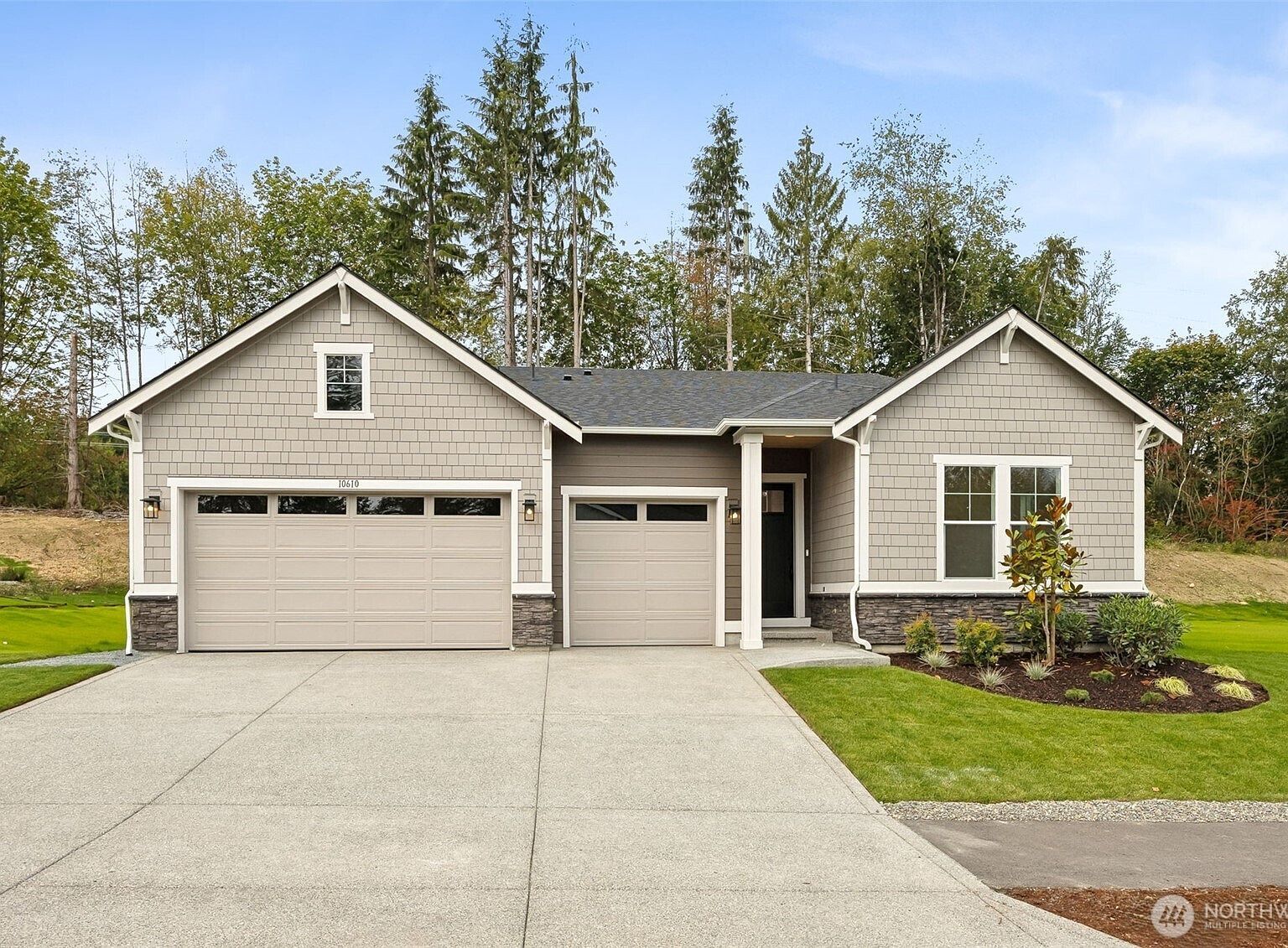 10610 134th Dr NE #111 Lake Stevens, WA 98258 - Thumbnail 2